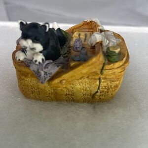 Vintage 1986 Peter Fagan Colour Box cat figurine. Scotland